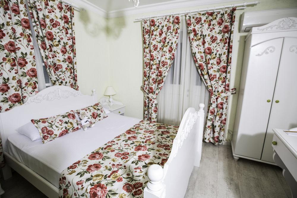 The White Hotel Алачати Екстер'єр фото