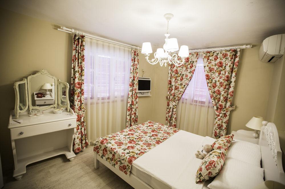 The White Hotel Алачати Екстер'єр фото