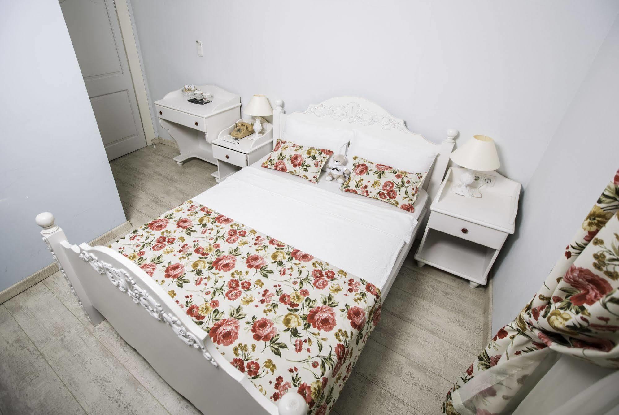 The White Hotel Алачати Екстер'єр фото