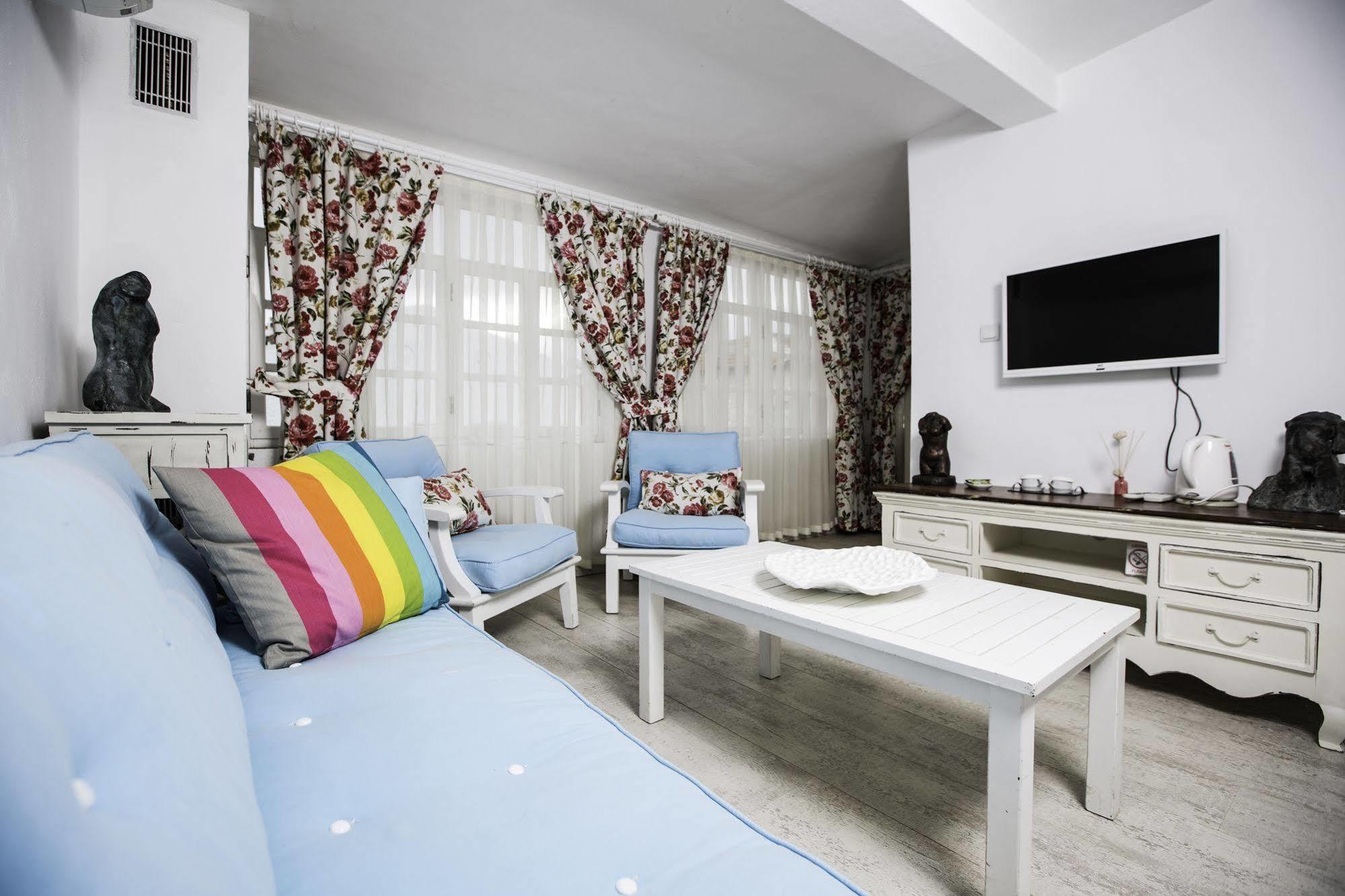 The White Hotel Алачати Екстер'єр фото