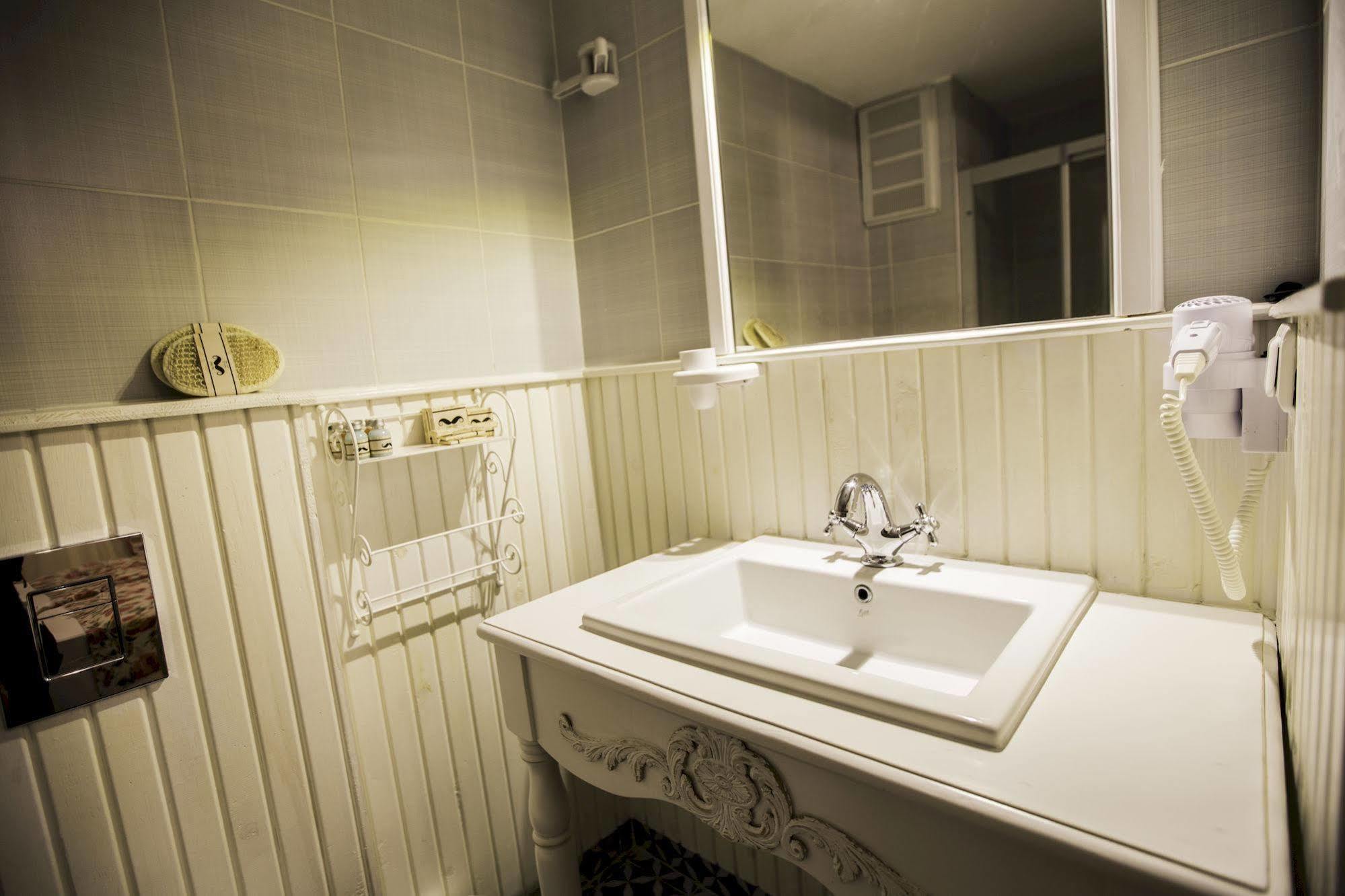 The White Hotel Алачати Екстер'єр фото